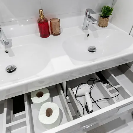 Lägenhet Hlavna 2 Next Singing Fountain Kosice, Netflix, Balcony