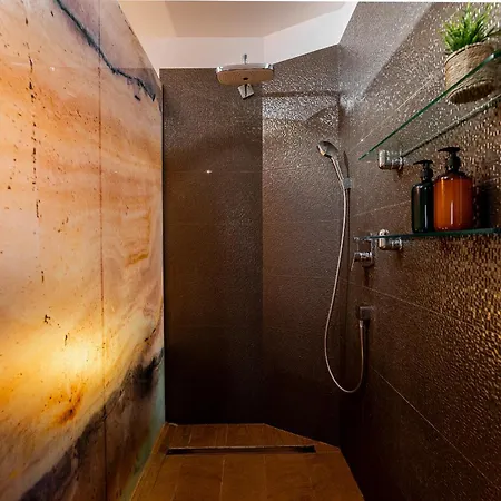 Hlavna 2 Next Singing Fountain Kosice, Netflix, Balcony