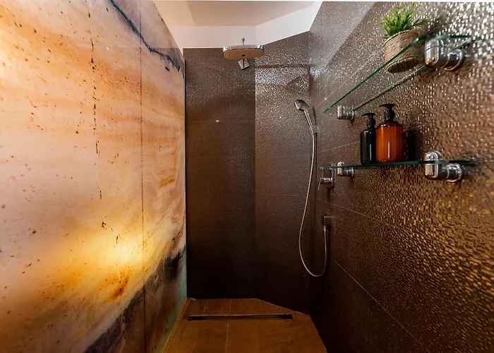 Hlavna 2 Next Singing Fountain Kosice, Netflix, Balcony