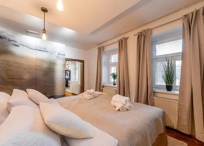 Hlavna 2 Next Singing Fountain Kosice, Netflix, Balcony Apartman Kassa